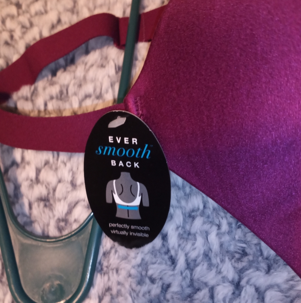 NWT! BALI Intimates Smoothing Bra - Picture 4 of 6
